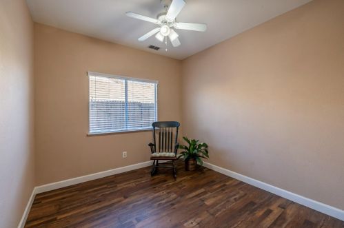 8686 White Peacock Way, Elk Grove CA  95624-3701 exterior