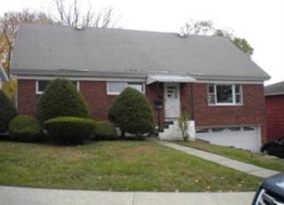 88 Pinewood Ave, Albany NY  12208-2717 exterior