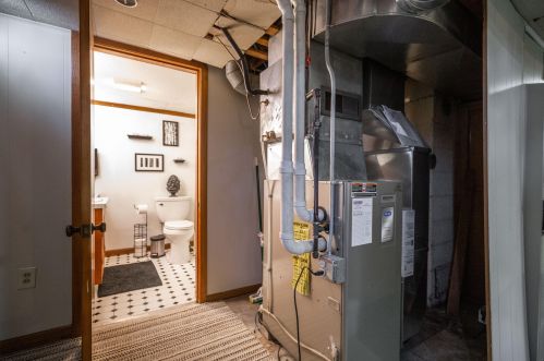 1302 Tripoli Ave, Milwaukee WI 53207-4030 exterior