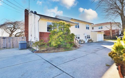 650 Broadway, Bethpage, NY 11714-2207