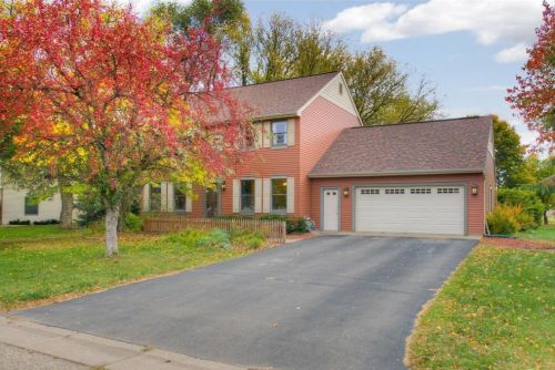 658 Grand Ave, New Johannesburg, WI 54017-2216