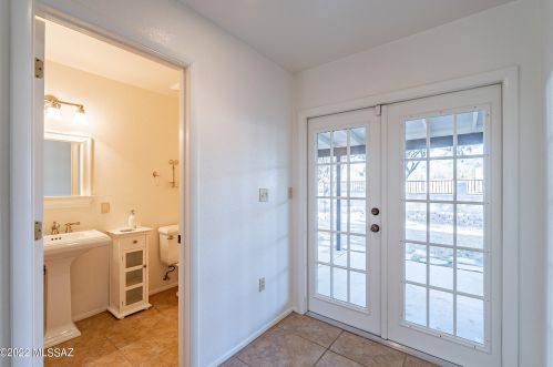 1348 Avenida Conalea, Tucson AZ 85748-7716 exterior