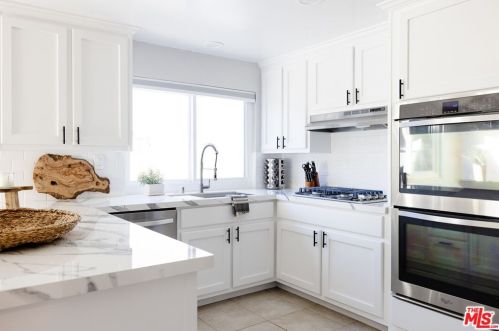 2172 Lysander Ave, Simi Valley CA 93065-1756 exterior