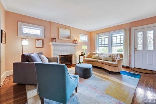 6 Marion Rd, Verona NJ  07044-1420 exterior