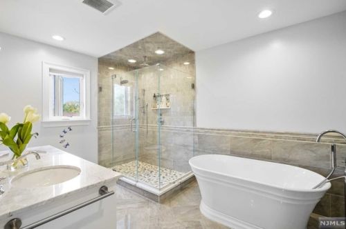 50 Hickory St, Englewood NJ  07632-1539 exterior