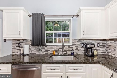 17 Lion Ct, Limerick PA  19468-1339 exterior