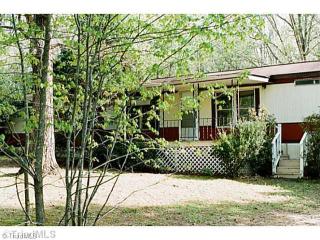 109 Place Dr, King, NC 27021-9216