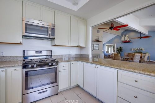 24 Bolivar St, Newport Beach CA  92663-4420 exterior