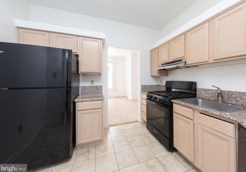 807 Dresher Woods Dr, Dresher PA  19025-1528 exterior