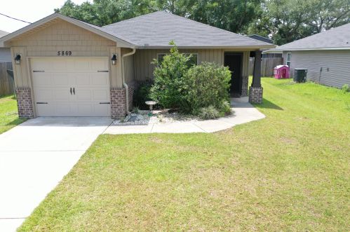 5869 Fairlands Rd, Milton, FL 32583-1810