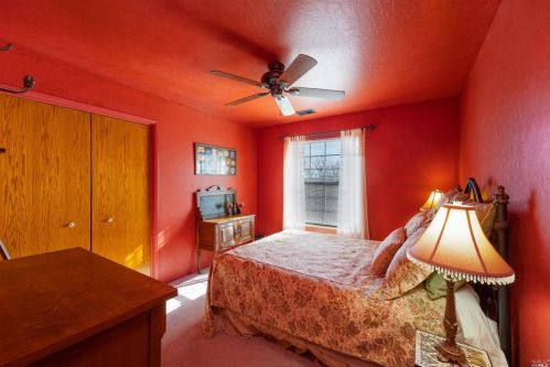 359 Laurel St, Willits CA  95490-3703 exterior