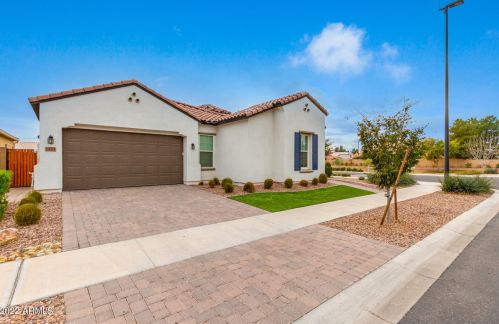 1423 Cullumber St, Gilbert AZ 85234 exterior