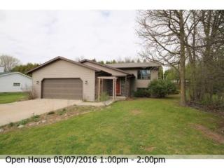 3136 Scenic Dr, Oshkosh WI  54904-7646 exterior
