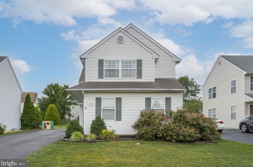 328 Park Ave, Harleysville, PA 19438-1814