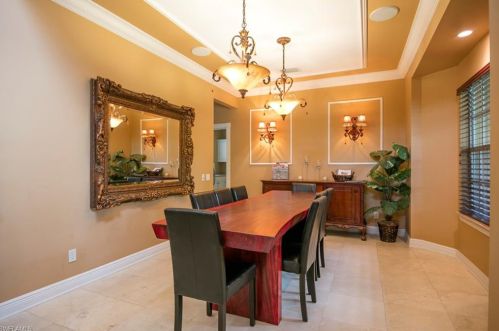 2847 Coach House Way, Naples, FL 34105-2720