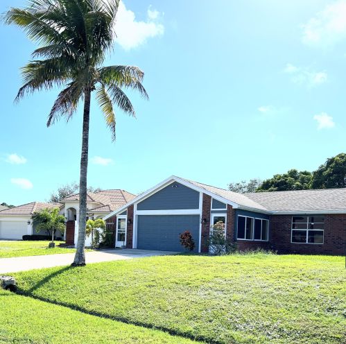 120 Austin Ct, Fort Pierce, FL 34953-6972