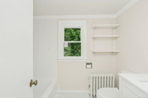 1025 Peekskill Hollow Rd, Tompkins Corners NY  10579-1715 exterior