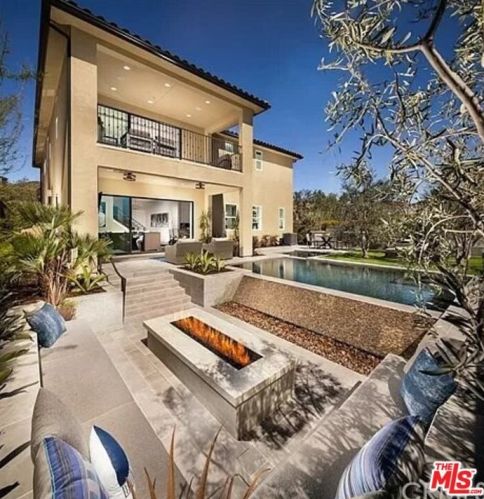 19132 Lauren Ln, Santa Clarita, CA 91350-1341
