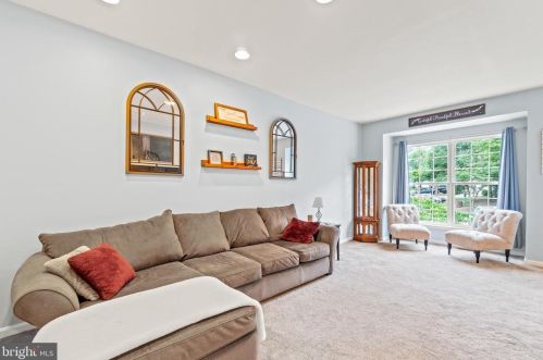 10048 Moxleys Ford Ln, Bristow VA  20136-3001 exterior