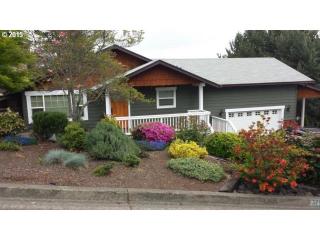 2042 Linnell Ave, Roseburg OR  97471-4641 exterior