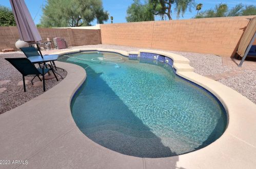 7420 Knowles Ave, Mesa, AZ 85209-6211
