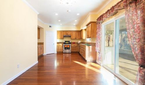 15728 Leadwell St, Van Nuys CA 91406-2537 exterior