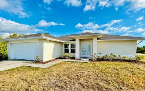 4207 14th St, Lehigh Acres, FL 33976-2730