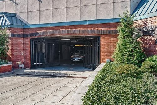 25 Forest St, Stamford CT 06901-1868 exterior