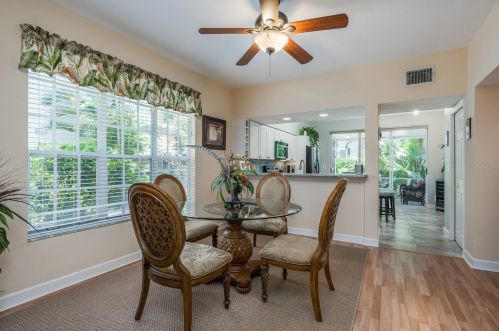 553 Vista Trail Ct, Palm Harbor FL  34683-5260 exterior