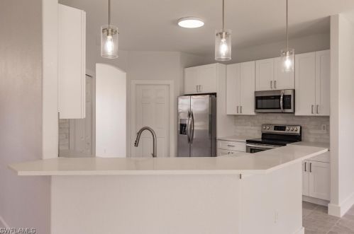 1823 6th Ave, Cape Coral FL  33909-9216 exterior