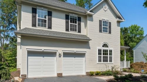 109 York Dr, Princeton, NJ 08540-7946