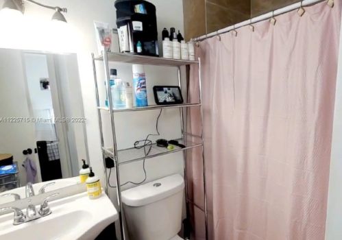 6900 3rd St, Hollywood FL  33023-1112 exterior