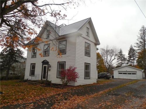 26 Main St, Greenville, PA 16125-2386