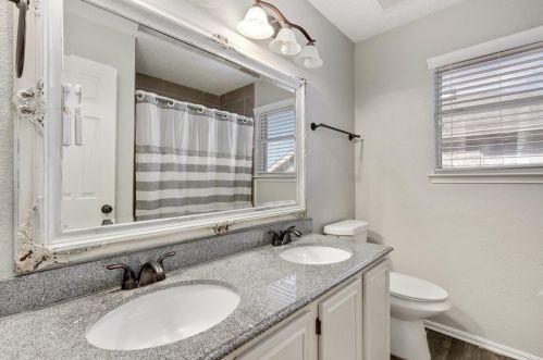 225 Waterford Oaks Dr, Cedar Hill TX 75104-2324 exterior