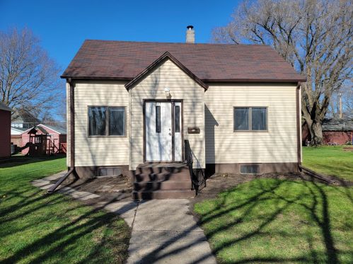 315 Central Ave, Louisburg, MN 56256-1716