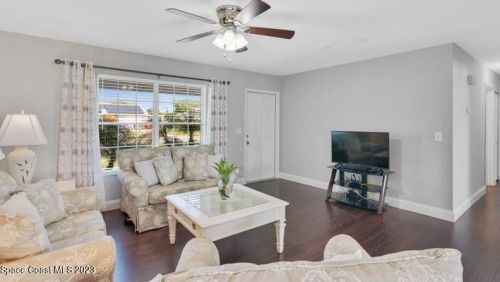 621 24th St, Vero Beach, FL 32962-8126