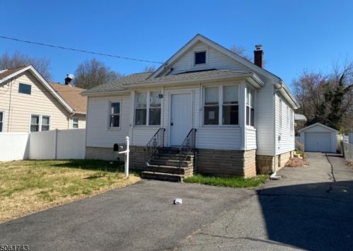 621 Linden Ave, Rahway, NJ 07065-3622