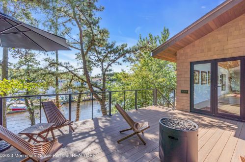 49 Cherokee Ln, Bricktown NJ  08724-4405 exterior