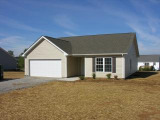 26 Wedgewood Dr, Waynesboro, VA 22980-8372