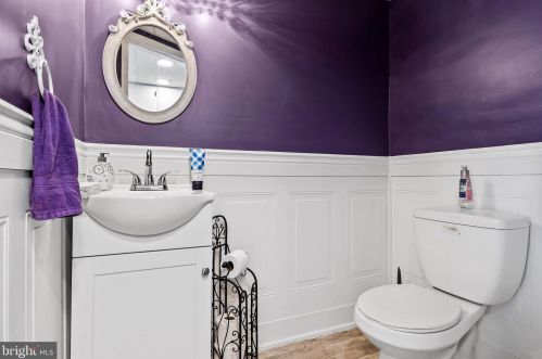 121 Chestnut St, West Deptford NJ  08051-1403 exterior