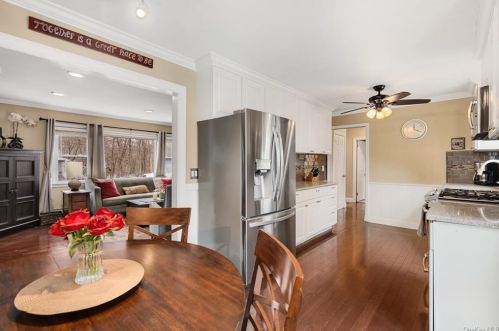 106 Halyan Rd, Yorktown Hgts NY  10598-4304 exterior