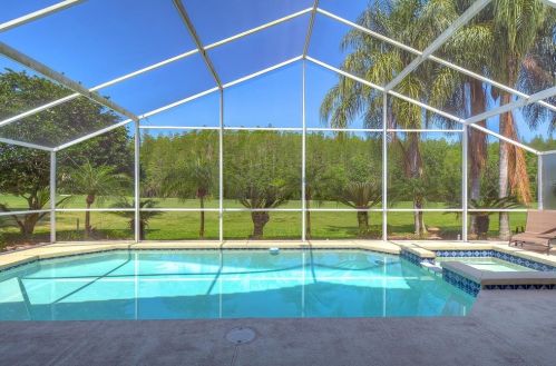 18912 Place Marquette, Lutz FL  33558-5312 exterior