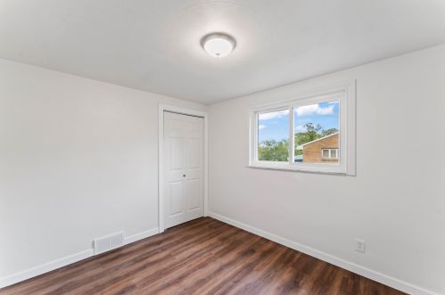 132 Firwood Dr, Bridgeville PA  15017-1204 exterior