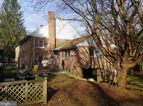 427 Valleybrook Rd, Boothwyn, PA 19060-1404