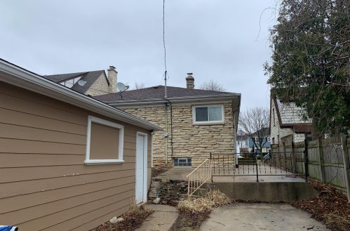 2707 67, Milwaukee WI 53219-3065 exterior