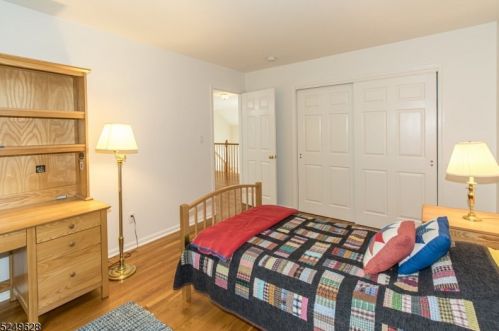 11 Autumn Dr, Scotch Plains NJ  07076-2431 exterior