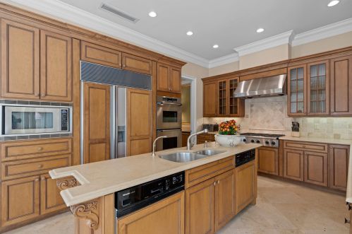 314 Chilean Ave, Palm Beach FL  33480-4697 exterior
