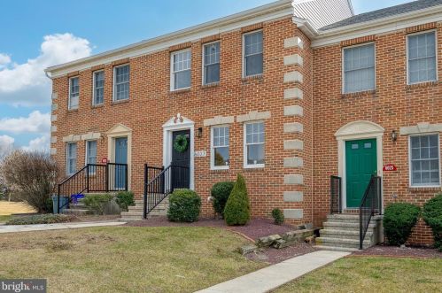 6027 Meade Ct, Harrisburg PA  17112-8546 exterior