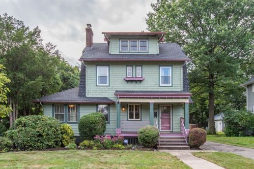 122 Elm St, Montclair, NJ 07042-3207