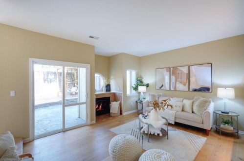 528 Sunnyoaks Ave, Campbell, CA 95008-5366